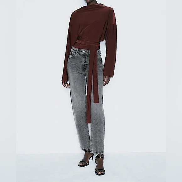 {Zara} High Rise Mom Cheeky Tapered Straight Leg Rigid Denim Jeans - Picture 1 of 7